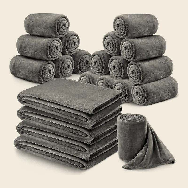 Eine Fleecedecke mit Werbeaufdruck